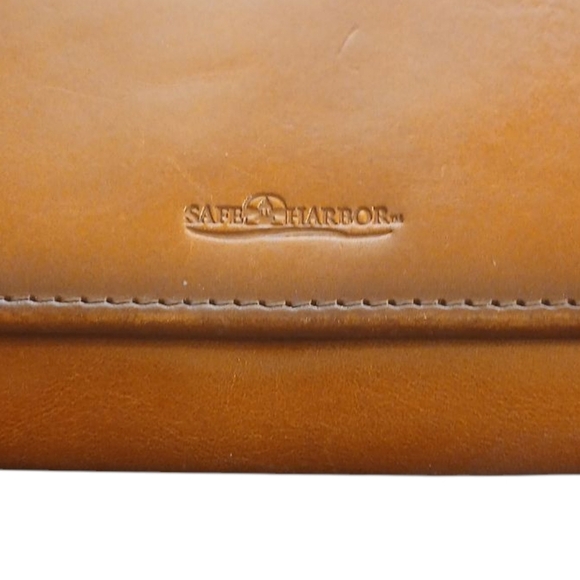 Safe Harbor Leather Tri-Fold Wallet Caramel Brown/Tan - Picture 3 of 11